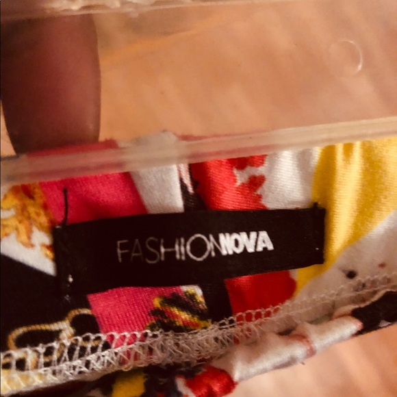 FASHION NOVA LEGGINGS - Picture 3 of 8